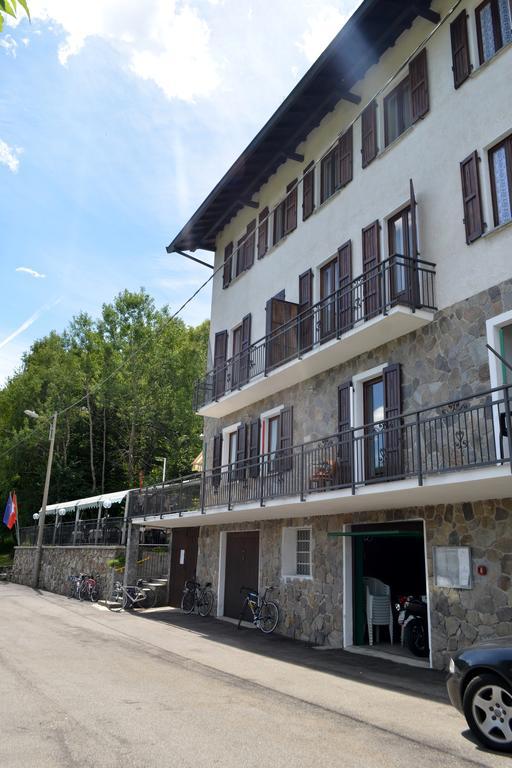 Albergo Diana Tronzano Lago Maggiore Exterior photo